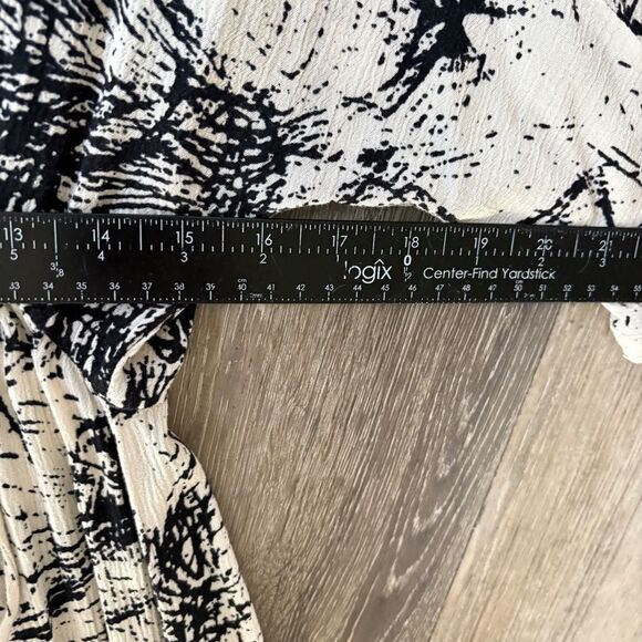 En Créme V Neck Splatter Print Shark Bite Dress Size Small Boho Funky Y2K Size S - Picture 10 of 14